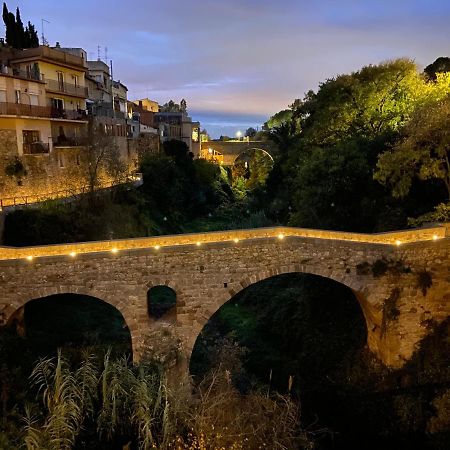 Casa De Poble Termes Romanes Caldes De Montbui Bagian luar foto